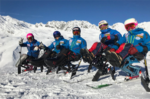 チェアスキー日本代表チーム海外遠征中の様子