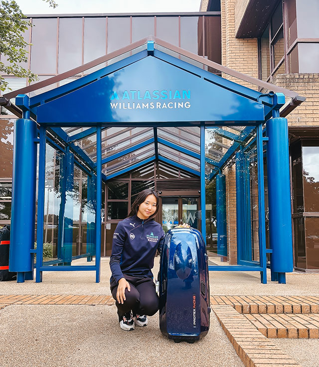 ウイリアムズ・レーシング本社にて