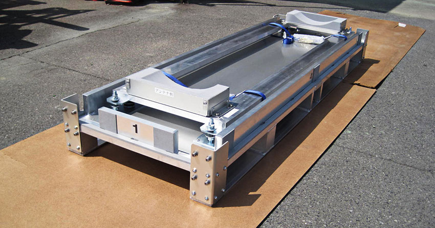 長尺の特注アルミコンテナ