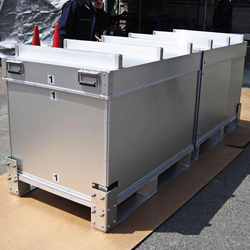 宇宙関連機器輸送用アルミコンテナ