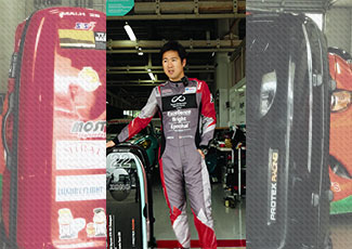 RACINGキャリーユーザーインタビュー映像が届きました